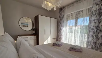 Schlafzimmer 2 - Kleiderschrank